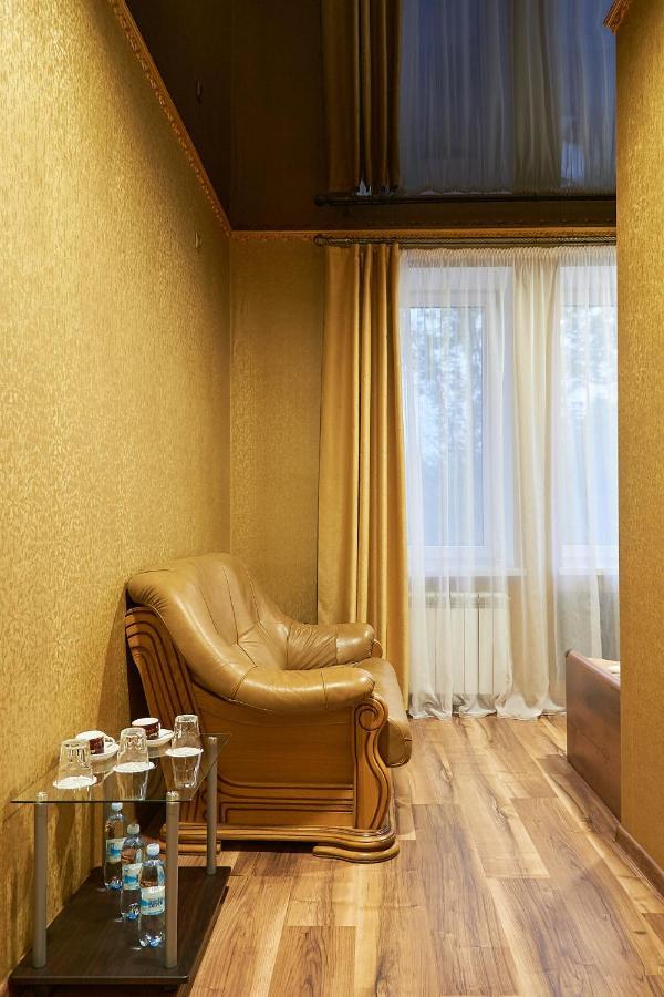 Hotel Royal Poltava Ngoại thất bức ảnh