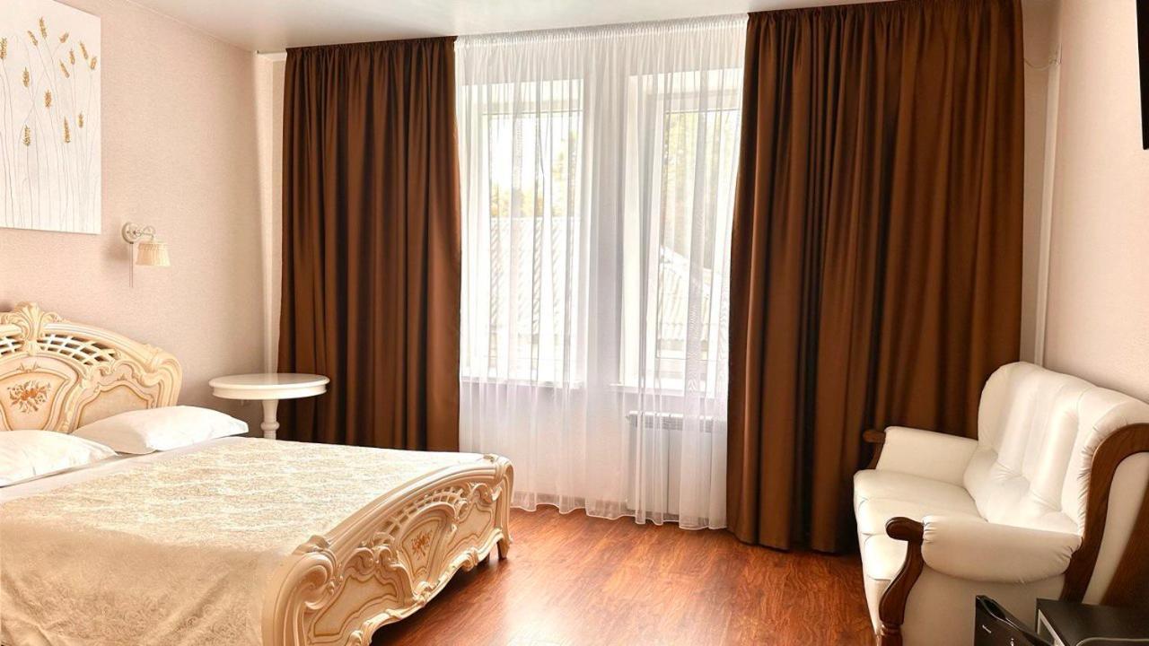 Hotel Royal Poltava Ngoại thất bức ảnh